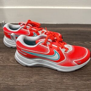 Nike cosmic runner gs size 5y/6.5 women